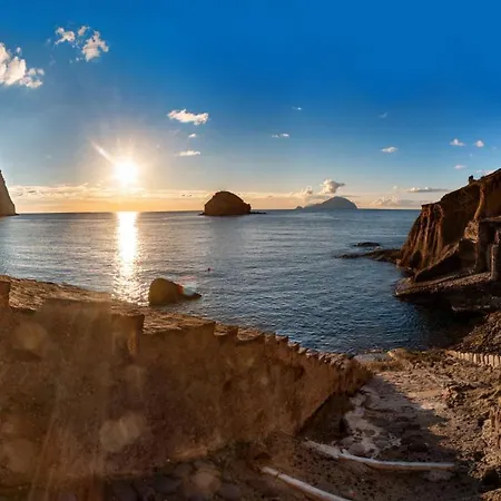 Alloggio per agriturismo Al Cappero Malfa (Salina)