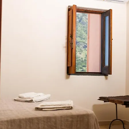 Farm stay Al Cappero Malfa (Salina)